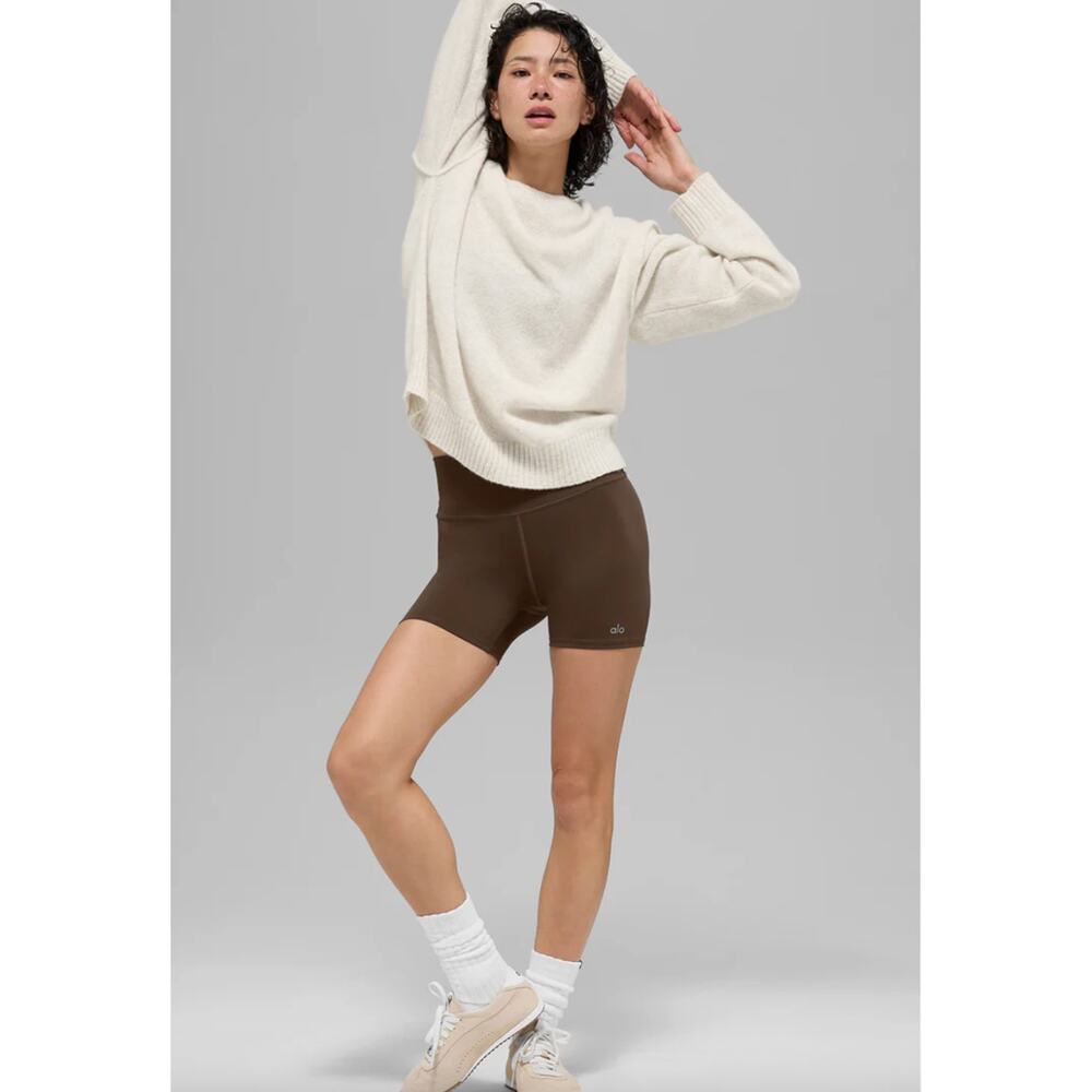 Alo New Class Cashmere Crewneck Sweater in Bone Heather Color Size Medium NWT - Picture 4 of 4